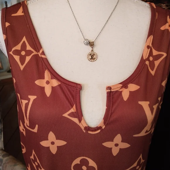 Elegant Brown Maxi Dress - Picture 3 of 5